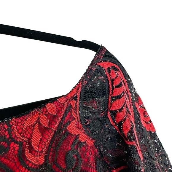 Romeo And Juliet C Lace Red Off The Shoulder Top  Whimsigoth Women’s Size Small - Picture 7 of 15